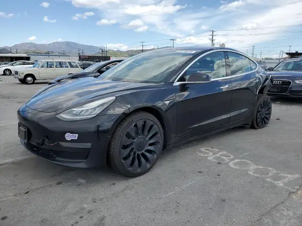 5YJ3E1EA2JF165587 2018 TESLA MODEL 3 - Image 1