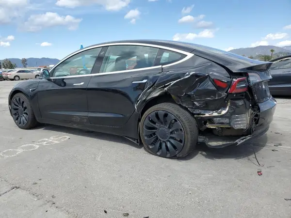5YJ3E1EA2JF165587 2018 TESLA MODEL 3 - Image 2