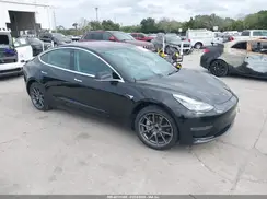 5YJ3E1EA2JF166206 2018 TESLA MODEL 3