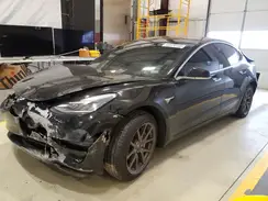 5YJ3E1EA2JF172376 2018 TESLA MODEL 3