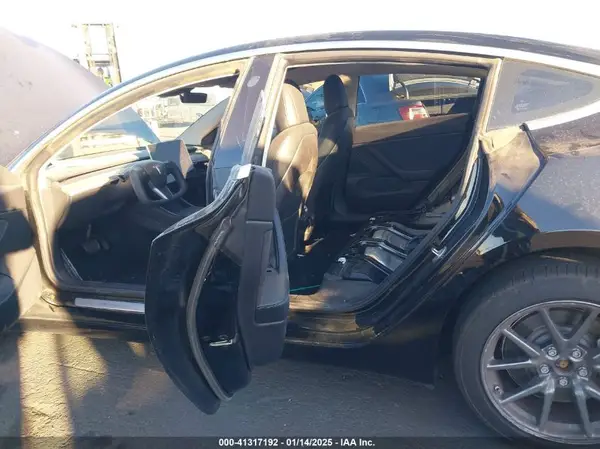 5YJ3E1EA2JF172426 2018 TESLA MODEL 3 - Image 8
