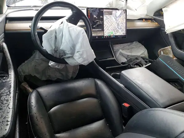 5YJ3E1EA2JF172670 2018 TESLA MODEL 3 - Image 8