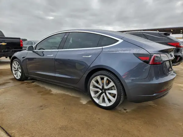 5YJ3E1EA2JF177867 2018 TESLA MODEL 3 - Image 2