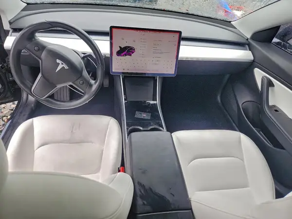 5YJ3E1EA2JF177917 2018 TESLA MODEL 3 - Image 8