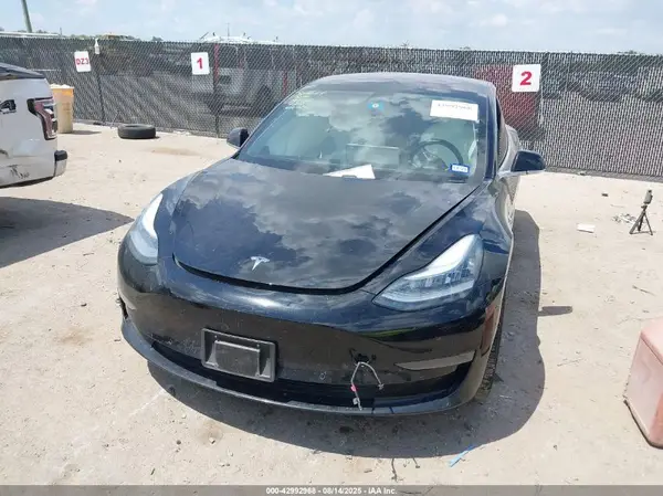 5YJ3E1EA2JF177920 2018 TESLA MODEL 3 - Image 2