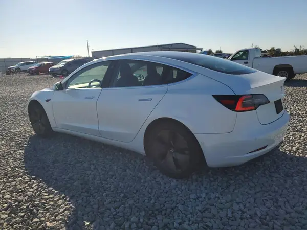 5YJ3E1EA2KF208407 2019 TESLA MODEL 3 - Image 2