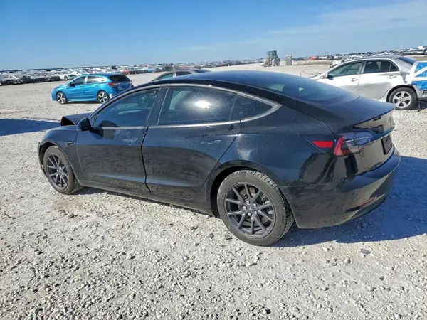 5YJ3E1EA2KF296715 2019 TESLA MODEL 3 - Image 2
