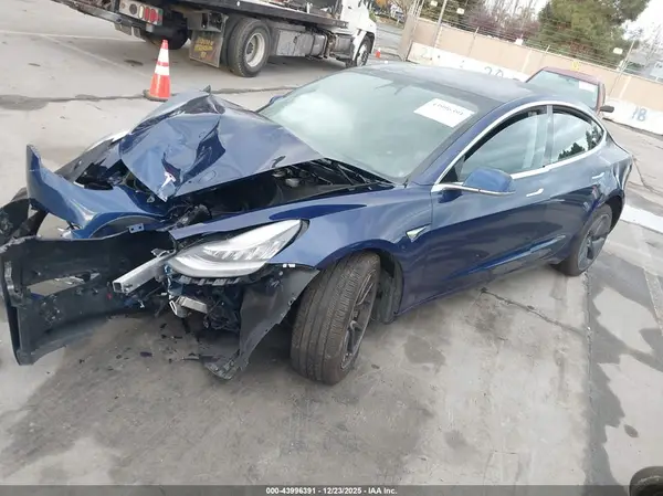 5YJ3E1EA2KF299534 2019 TESLA MODEL 3 - Image 2