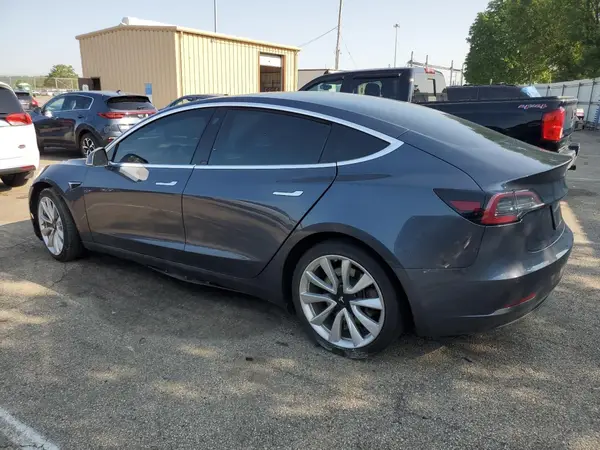 5YJ3E1EA2KF300732 2019 TESLA MODEL 3 - Image 2