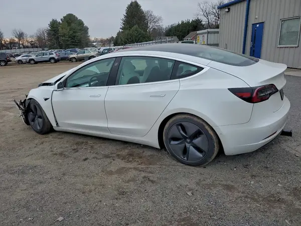 5YJ3E1EA2KF302044 2019 TESLA MODEL 3 - Image 2