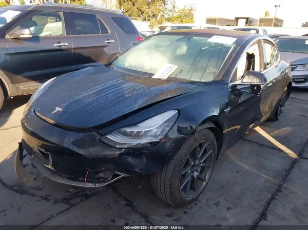5YJ3E1EA2KF305543 2019 TESLA MODEL 3 - Image 2