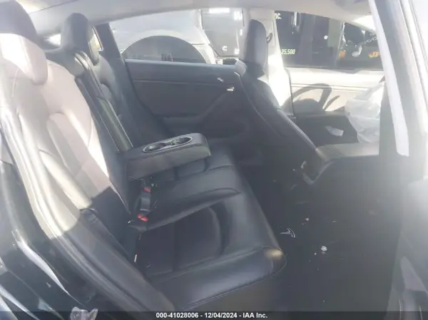 5YJ3E1EA2KF305722 2019 TESLA MODEL 3 - Image 8