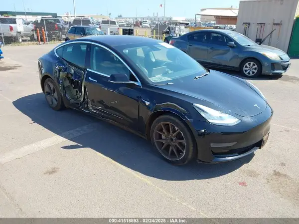 5YJ3E1EA2KF305820 2019 TESLA MODEL 3 - Image 1