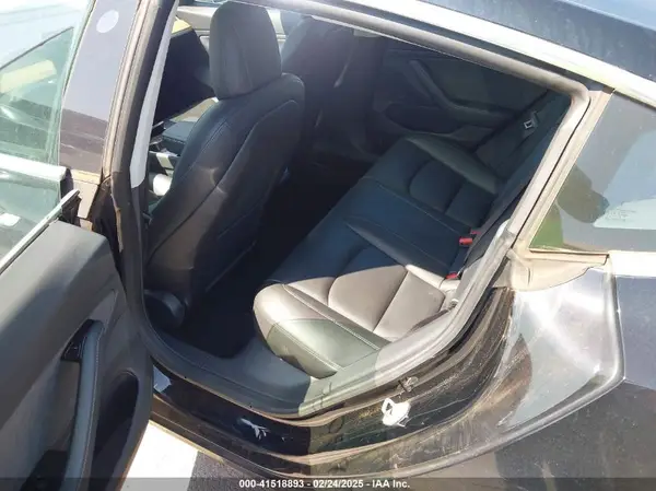 5YJ3E1EA2KF305820 2019 TESLA MODEL 3 - Image 8