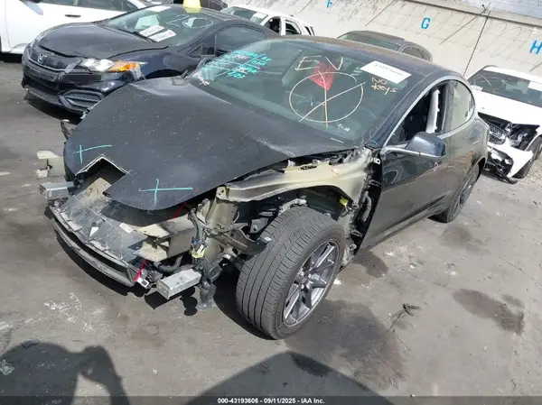 5YJ3E1EA2KF306028 2019 TESLA MODEL 3 - Image 2