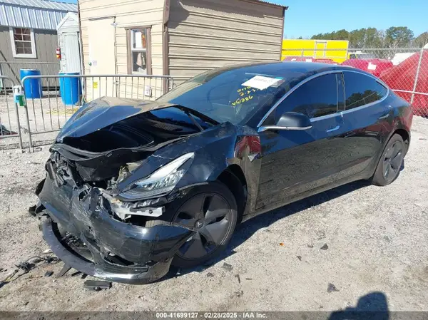 5YJ3E1EA2KF306286 2019 TESLA MODEL 3 - Image 2