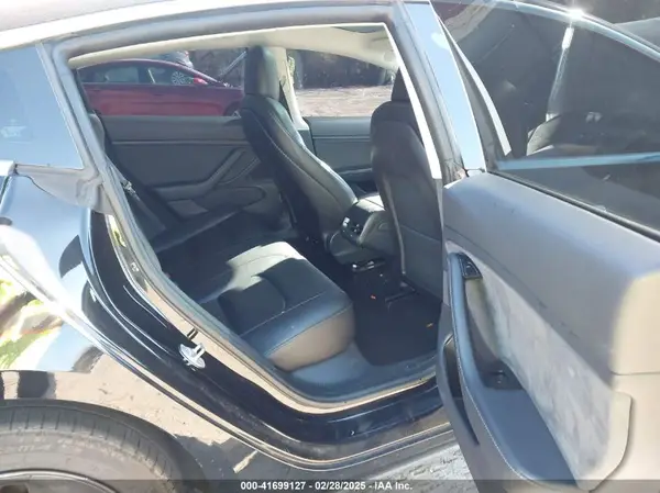 5YJ3E1EA2KF306286 2019 TESLA MODEL 3 - Image 8