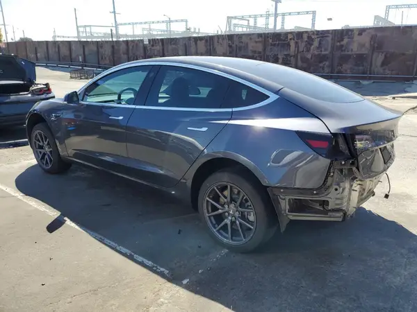 5YJ3E1EA2KF307549 2019 TESLA MODEL 3 - Image 2