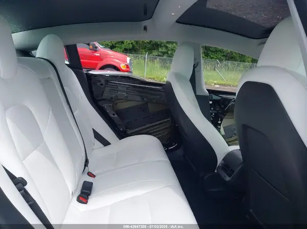 5YJ3E1EA2KF312086 2019 TESLA MODEL 3 - Image 8