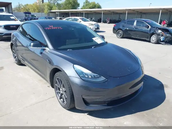 5YJ3E1EA2KF331303 2019 TESLA MODEL 3 - Image 1