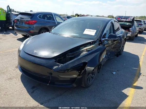 5YJ3E1EA2KF395261 2019 TESLA MODEL 3 - Image 2