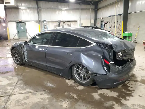 5YJ3E1EA2KF396166 2019 TESLA MODEL 3 - Image 2