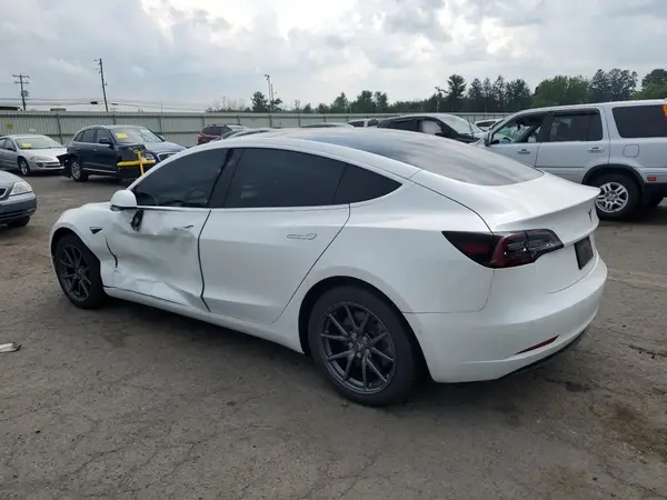 5YJ3E1EA2KF397009 2019 TESLA MODEL 3 - Image 2