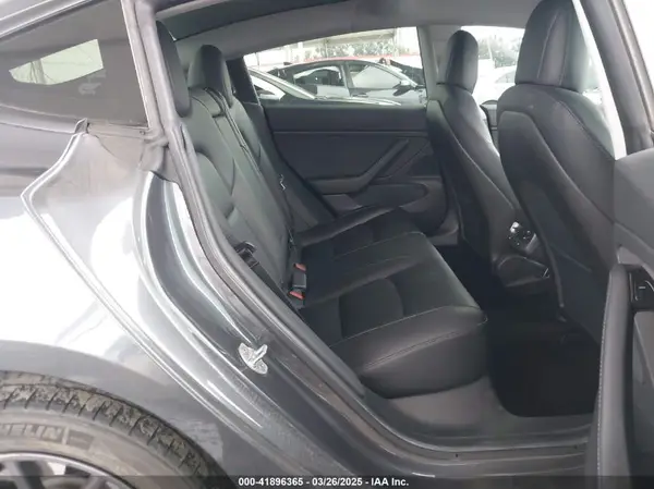 5YJ3E1EA2KF400197 2019 TESLA MODEL 3 - Image 8