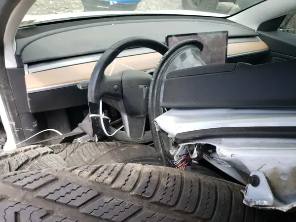 5YJ3E1EA2KF401592 2019 TESLA MODEL 3 - Image 8