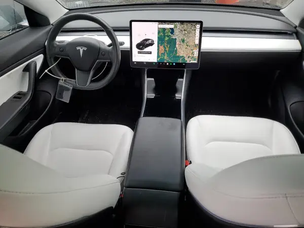 5YJ3E1EA2KF402631 2019 TESLA MODEL 3 - Image 8