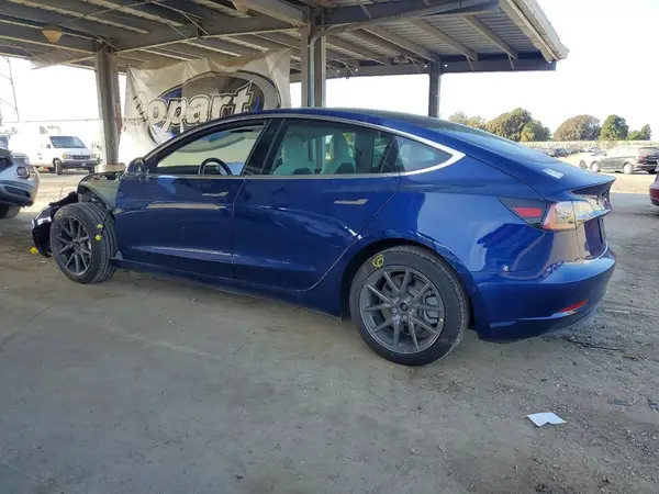 5YJ3E1EA2KF402872 2019 TESLA MODEL 3 - Image 2