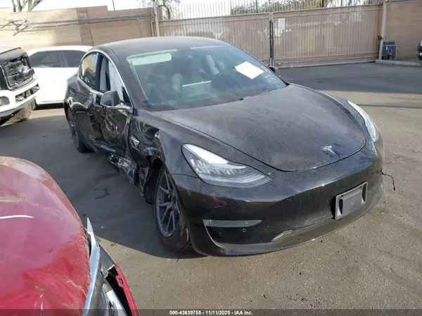 5YJ3E1EA2KF409966 2019 TESLA MODEL 3 - Image 1