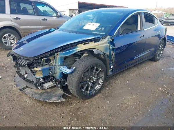 5YJ3E1EA2KF411846 2019 TESLA MODEL 3 - Image 2