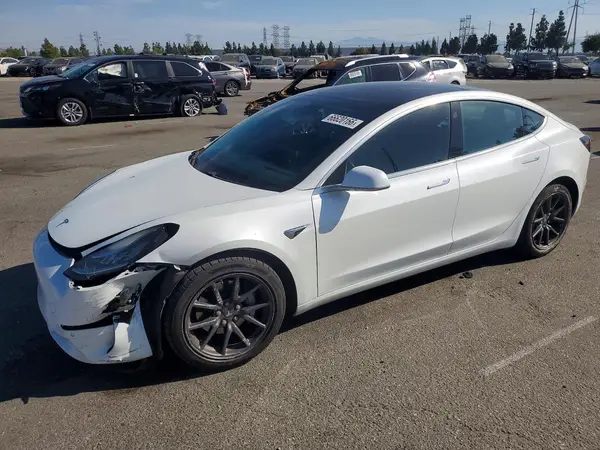 5YJ3E1EA2KF412141 2019 TESLA MODEL 3 - Image 1
