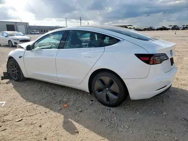 5YJ3E1EA2KF415928 2019 TESLA MODEL 3 - Image 2
