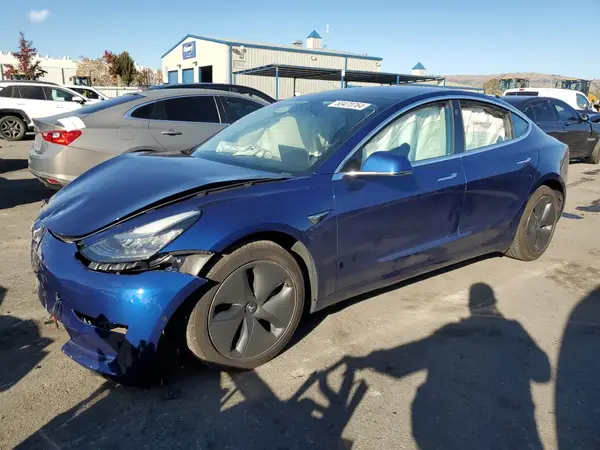 5YJ3E1EA2KF421261 2019 TESLA MODEL 3 - Image 1
