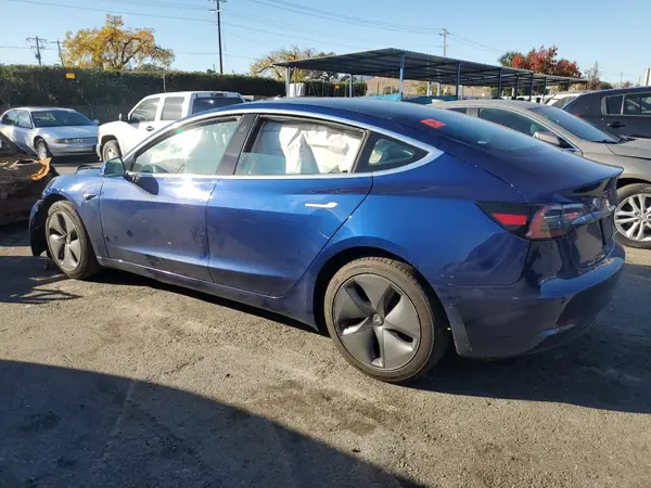 5YJ3E1EA2KF421261 2019 TESLA MODEL 3 - Image 2