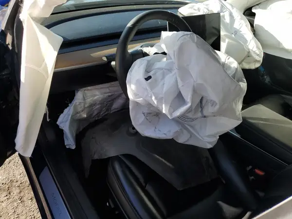 5YJ3E1EA2KF421261 2019 TESLA MODEL 3 - Image 8