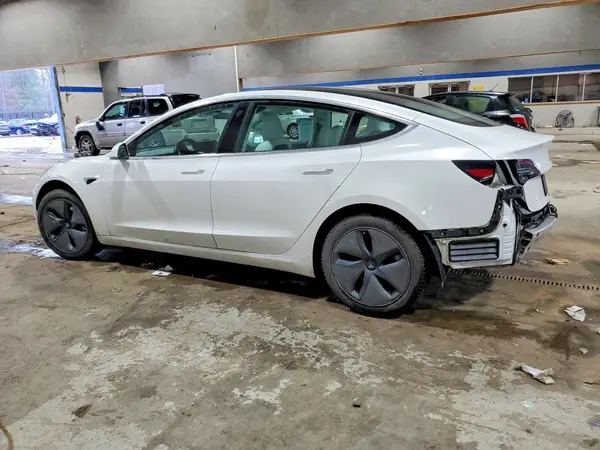 5YJ3E1EA2KF423138 2019 TESLA MODEL 3 - Image 2