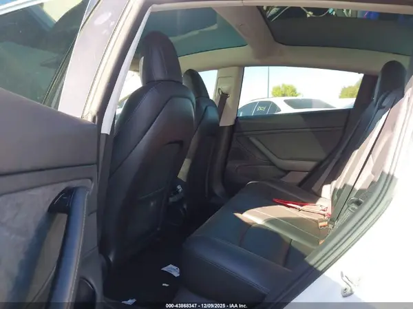 5YJ3E1EA2KF424757 2019 TESLA MODEL 3 - Image 8