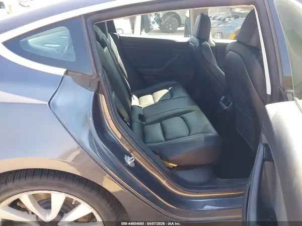5YJ3E1EA2KF425472 2019 TESLA MODEL 3 - Image 8