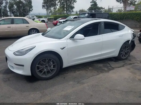 5YJ3E1EA2KF427352 2019 TESLA MODEL 3 - Image 2