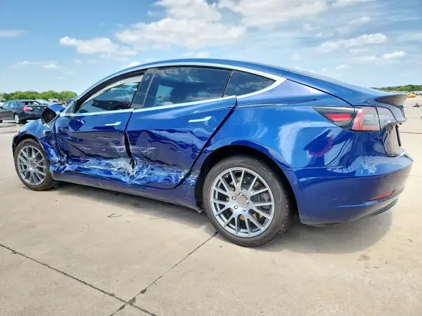 5YJ3E1EA2KF435502 2019 TESLA MODEL 3 - Image 2