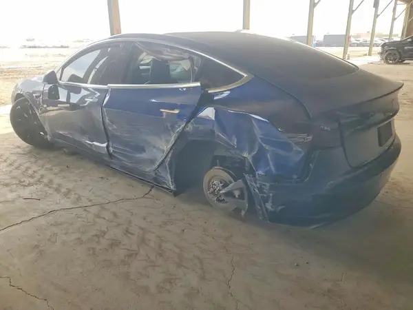 5YJ3E1EA2KF435953 2019 TESLA MODEL 3 - Image 2