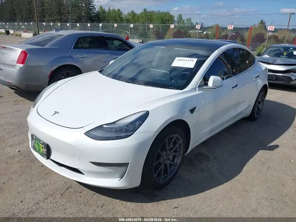 5YJ3E1EA2KF441543 2019 TESLA MODEL 3 - Image 2