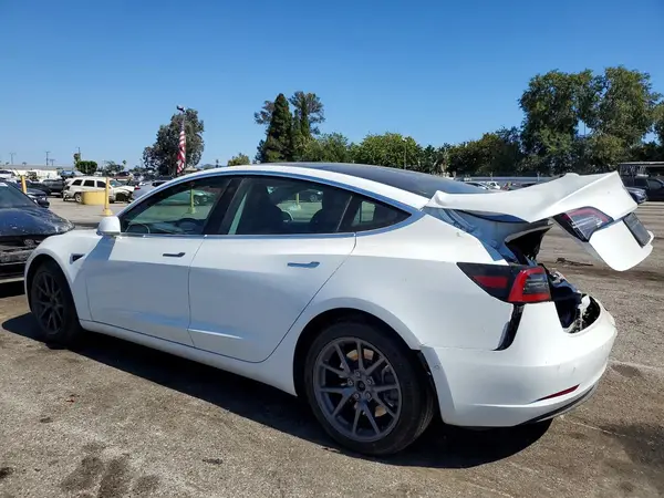5YJ3E1EA2KF482450 2019 TESLA MODEL 3 - Image 2