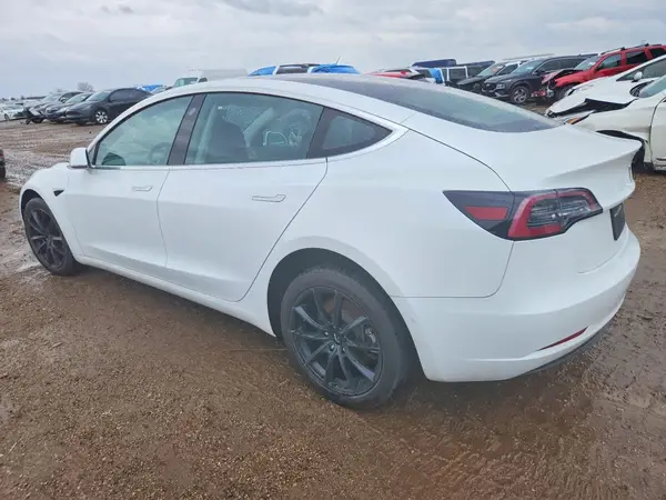 5YJ3E1EA2KF482500 2019 TESLA MODEL 3 - Image 2