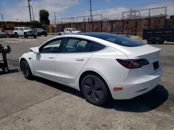 5YJ3E1EA2KF483601 2019 TESLA MODEL 3 - Image 2