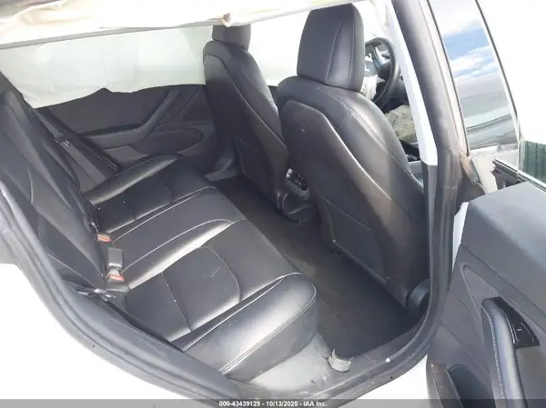5YJ3E1EA2KF484084 2019 TESLA MODEL 3 - Image 8