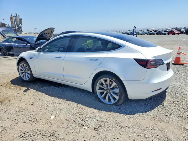 5YJ3E1EA2KF486921 2019 TESLA MODEL 3 - Image 2